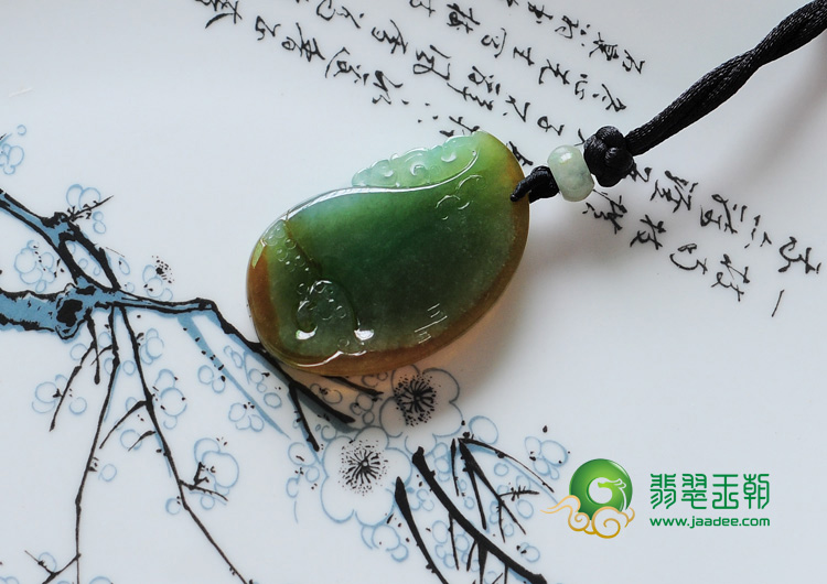冰种黄加绿缅甸翡翠龙凤呈祥挂件