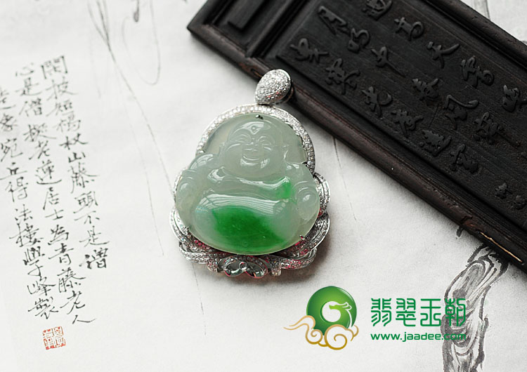 冰种阳绿缅甸翡翠包白金玉佛挂件（真钻）