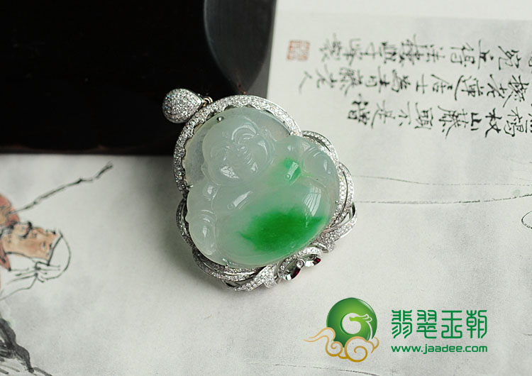 冰种阳绿缅甸翡翠包白金玉佛挂件（真钻）
