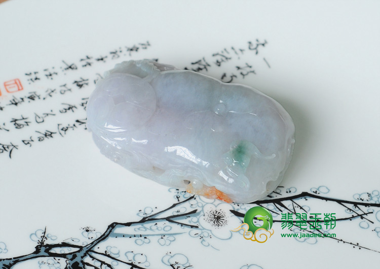 糯冰种三彩缅甸翡翠年年有余挂件
