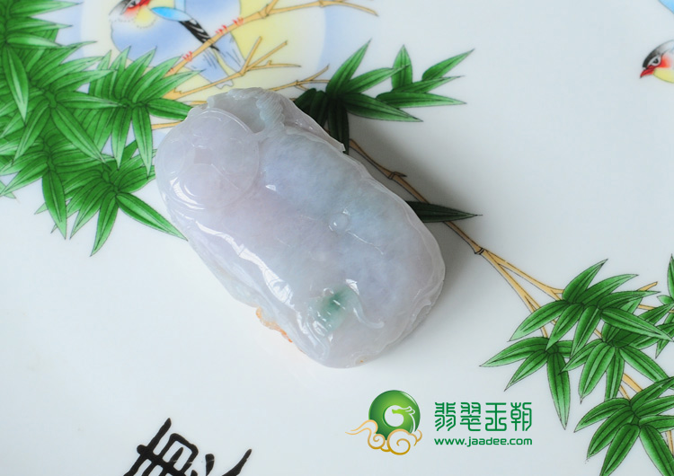 糯冰种三彩缅甸翡翠年年有余挂件