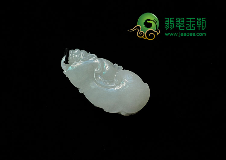 糯冰种缅甸翡翠飞龙挂件