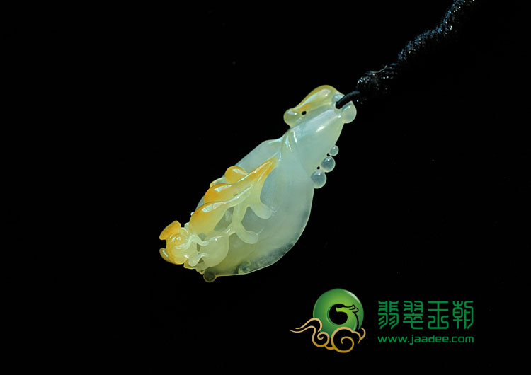 冰种黄翡缅甸翡翠玉兰花挂件
