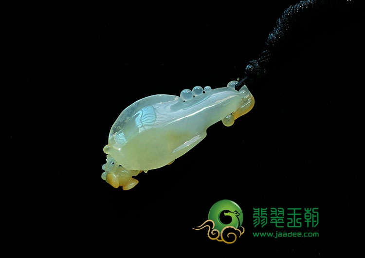 冰种黄翡缅甸翡翠玉兰花挂件