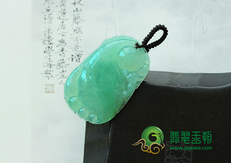 冰种绿晴水缅甸翡翠知足常乐挂件