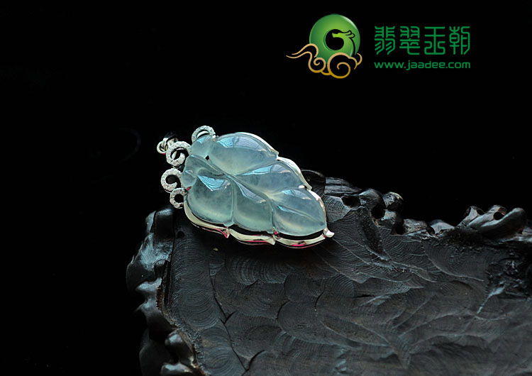 冰玻种缅甸翡翠包白金金枝玉叶挂件（水钻）