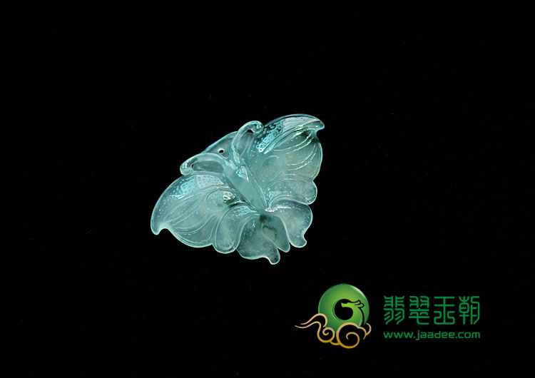 冰种飘花缅甸翡翠蝴蝶挂件