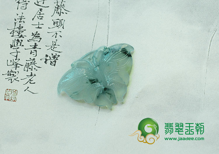 冰种飘花缅甸翡翠蝴蝶挂件