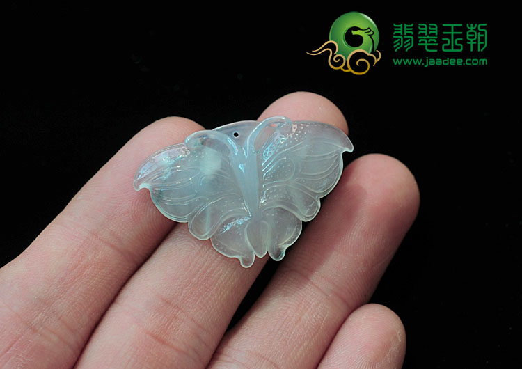 冰种略飘花缅甸翡翠蝴蝶挂件