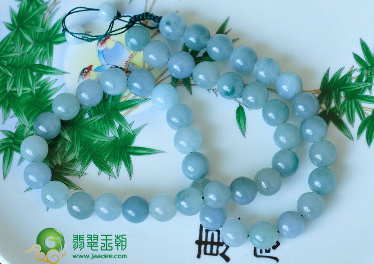 糯冰种紫罗兰略飘花缅甸翡翠项链