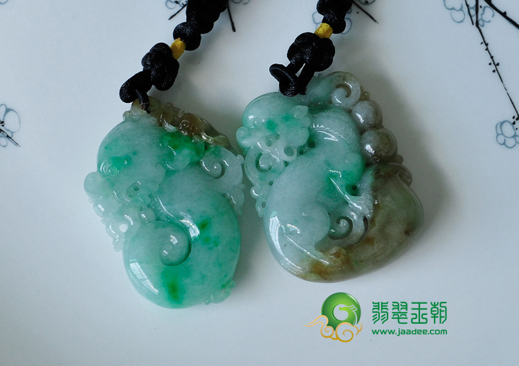 糯冰种黄加绿缅甸翡翠双龙配挂件（一对）