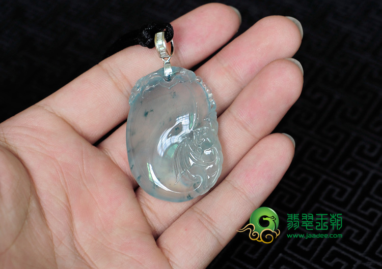 冰玻种飘花缅甸翡翠福寿瓜挂件