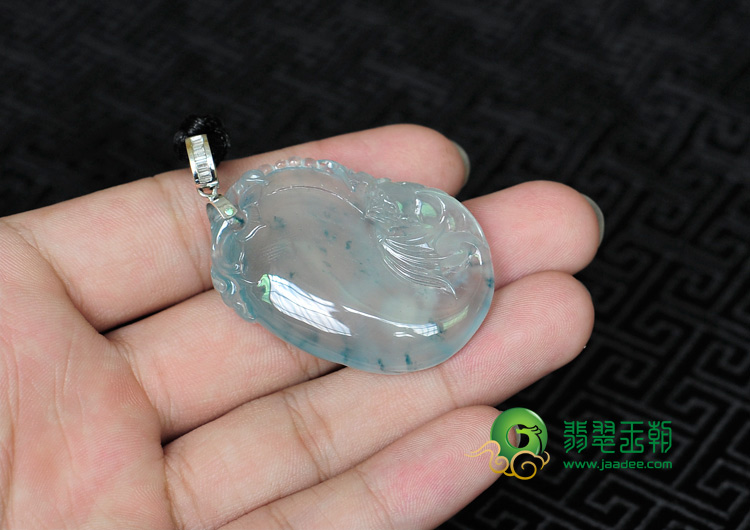 冰玻种飘花缅甸翡翠福寿瓜挂件