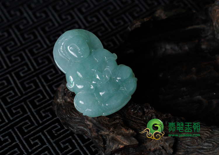 糯冰种晴水缅甸翡翠观音挂件