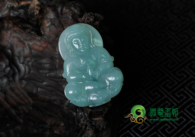 糯冰种晴水缅甸翡翠观音挂件