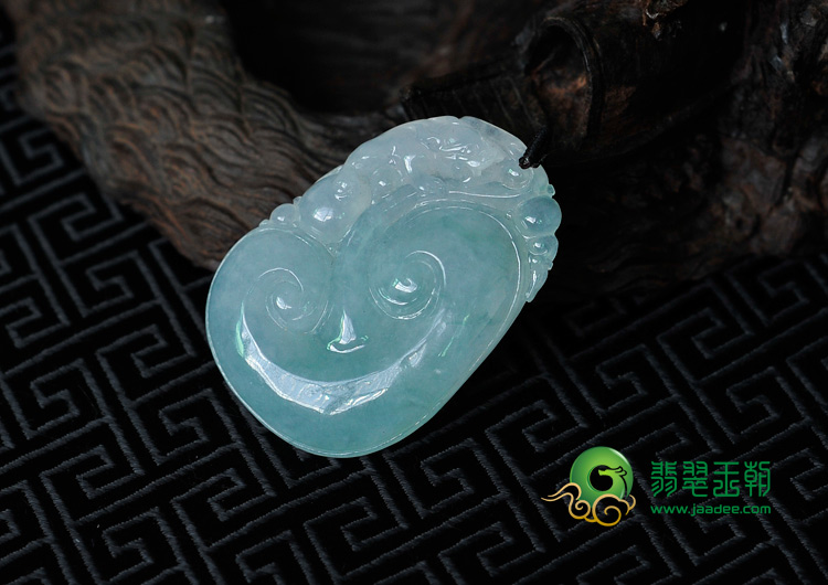糯冰种淡晴水缅甸翡翠如意寿挂件