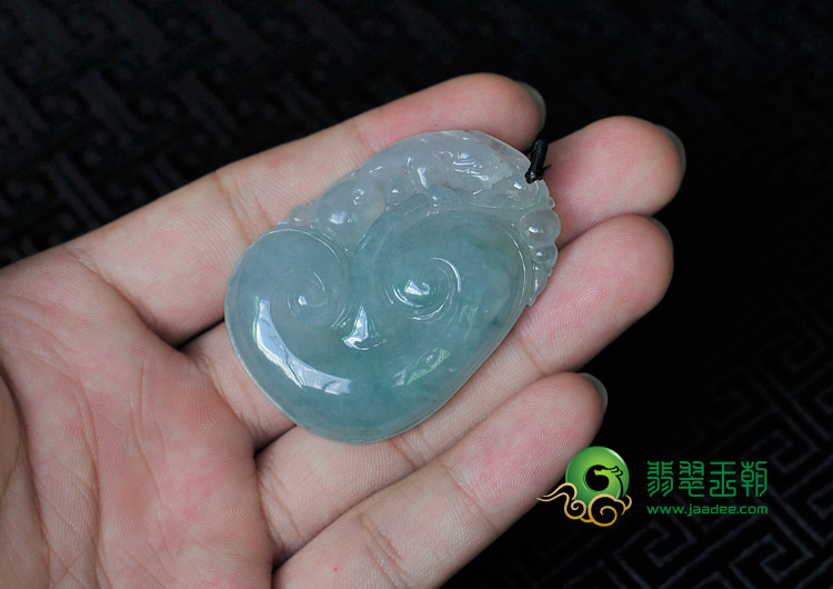 糯冰种淡晴水缅甸翡翠如意寿挂件