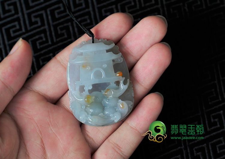 糯冰种飘黄翡缅甸翡翠鲤鱼跃龙门挂件