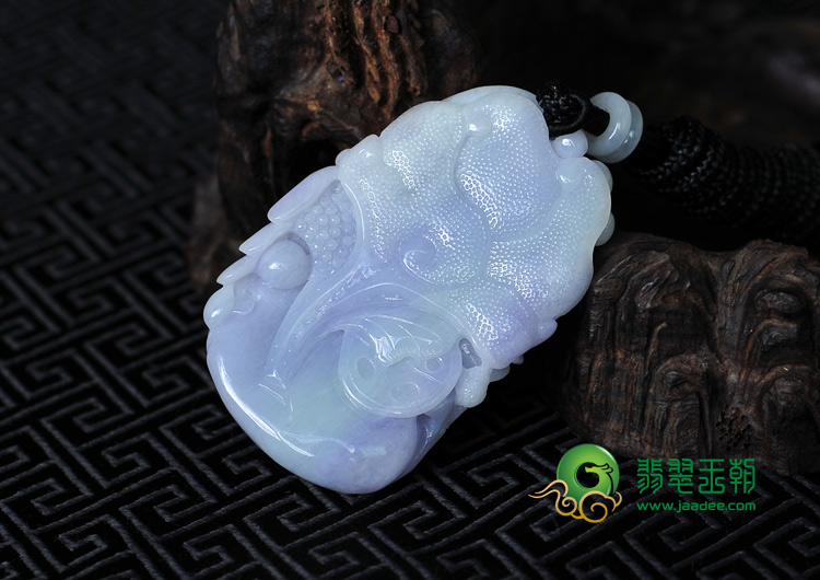 细糯种春带彩缅甸翡翠冠上加官挂件