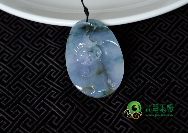 糯冰种紫罗兰飘花缅甸翡翠仿古龙牌挂件