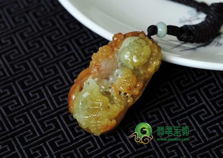 糯冰种红黄翡缅甸翡翠富贵花开挂件