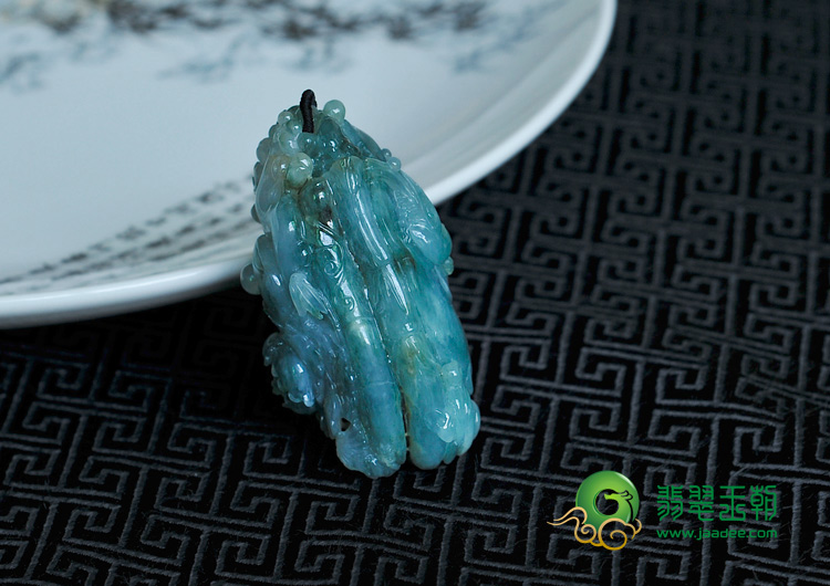 糯冰种飘花缅甸翡翠富贵花开挂件