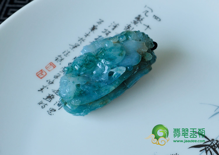 糯冰种飘花缅甸翡翠富贵花开挂件