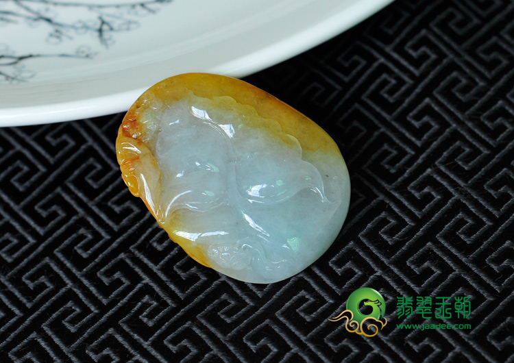 糯冰种黄翡缅甸翡翠大展鸿图挂件