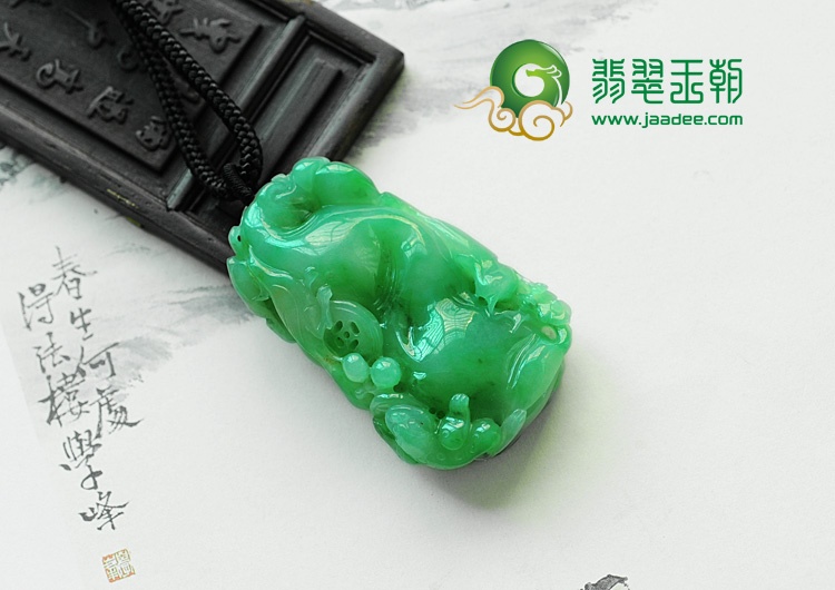 冰种翠绿缅甸翡翠双喜临门挂件