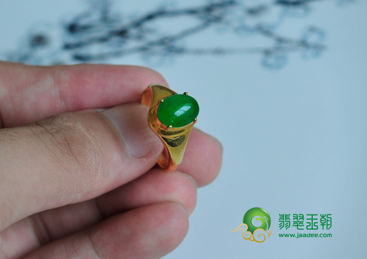 冰种阳绿满绿缅甸翡翠戒面