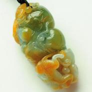 冰种黄翡缅甸翡翠灵猴献寿挂件