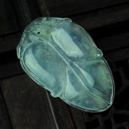 冰种淡春色缅甸翡翠叶子挂件