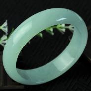 糯冰种淡晴水缅甸翡翠手镯（59.7mm）