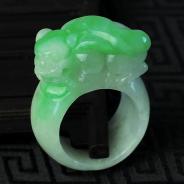 糯冰种翠色缅甸翡翠戒指