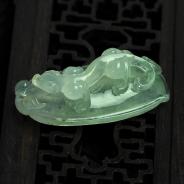 冰种缅甸翡翠螭龙挂件