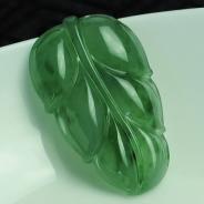 冰种菠菜绿缅甸翡翠叶子挂件