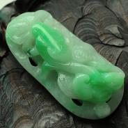 糯冰种翠色缅甸翡翠如意挂件