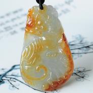 糯冰种红黄翡缅甸翡翠卧虎藏龙挂件
