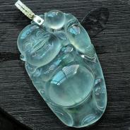 玻璃种飘花强莹光缅甸翡翠逍遥佛挂件