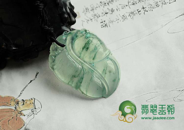 冰玻种飘花缅甸翡翠叶子挂件