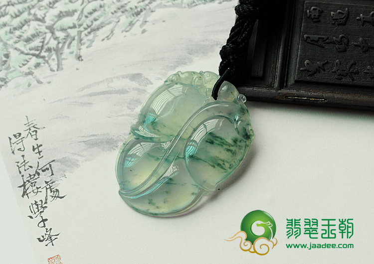 冰玻种飘花缅甸翡翠叶子挂件