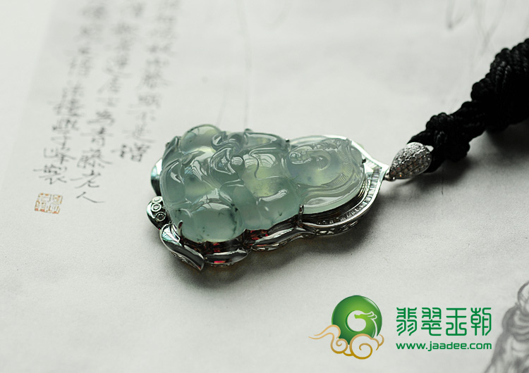 冰玻种晴水略飘花缅甸翡翠包白金观音挂件（真钻）