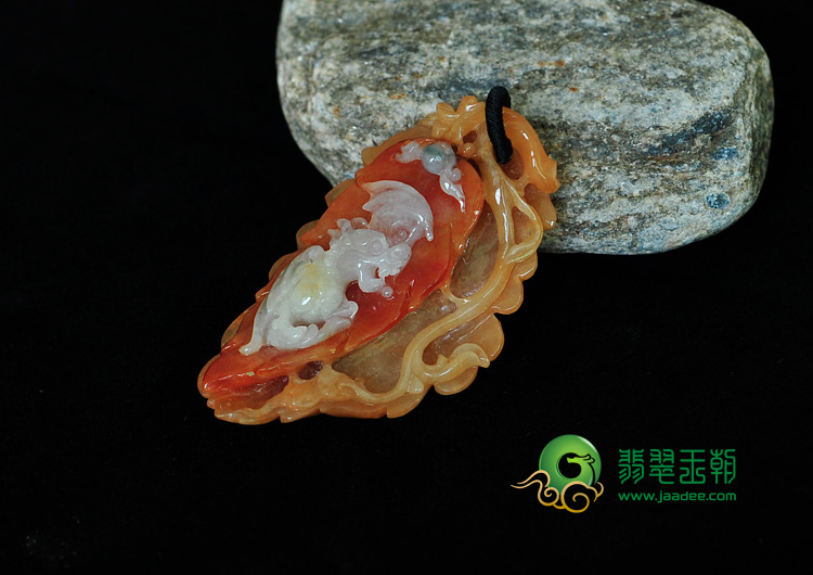 糯冰种红黄翡缅甸翡翠一夜成龙挂件