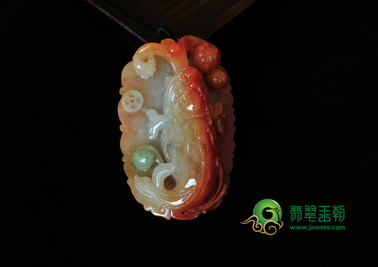 糯冰种三彩缅甸翡翠鱼龙变挂件