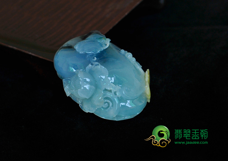 冰种飘蓝花黄翡缅甸翡翠富贵花开挂件