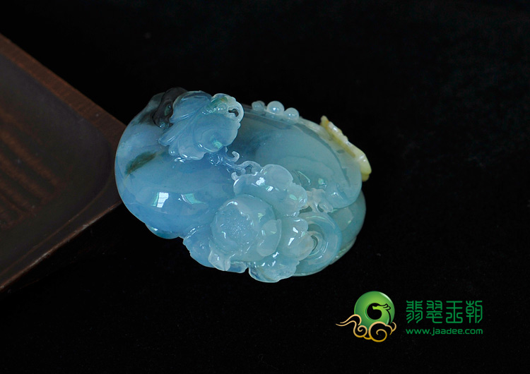 冰种飘蓝花黄翡缅甸翡翠富贵花开挂件