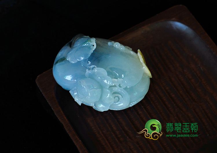 冰种飘蓝花黄翡缅甸翡翠富贵花开挂件