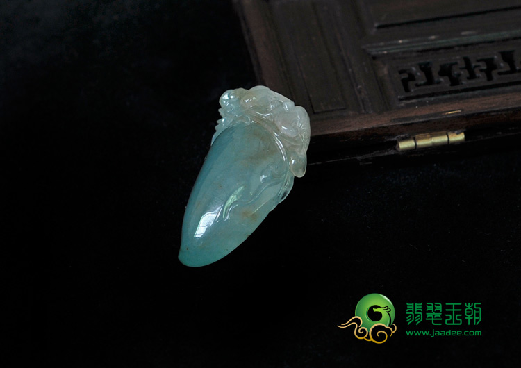 冰种晴水缅甸翡翠福寿桃挂件