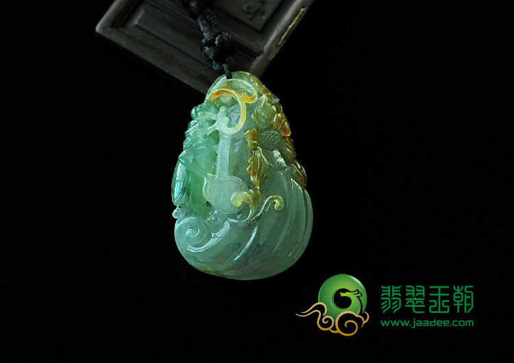 冰种黄翡飘花缅甸翡翠知足常乐挂件
