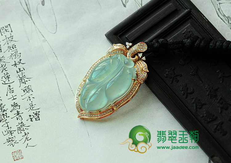 冰玻种飘花缅甸翡翠包玫瑰金金枝玉叶挂件（真钻）